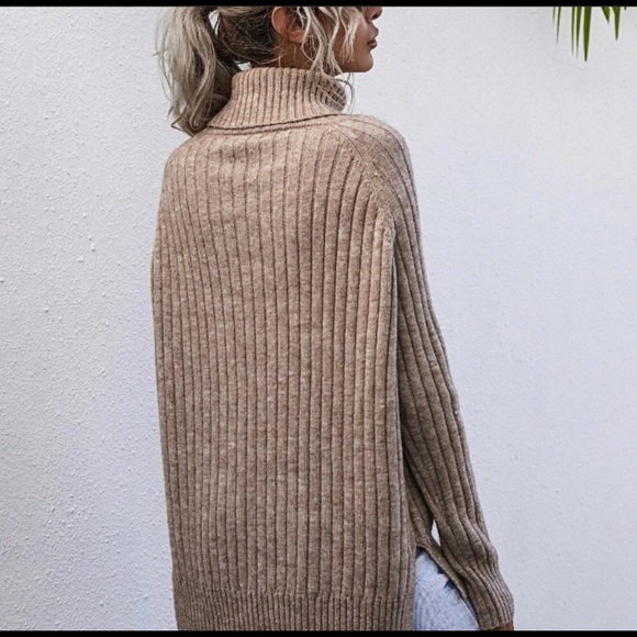KHAKI TURTLENECK SWEATER - Picture 3 of 6